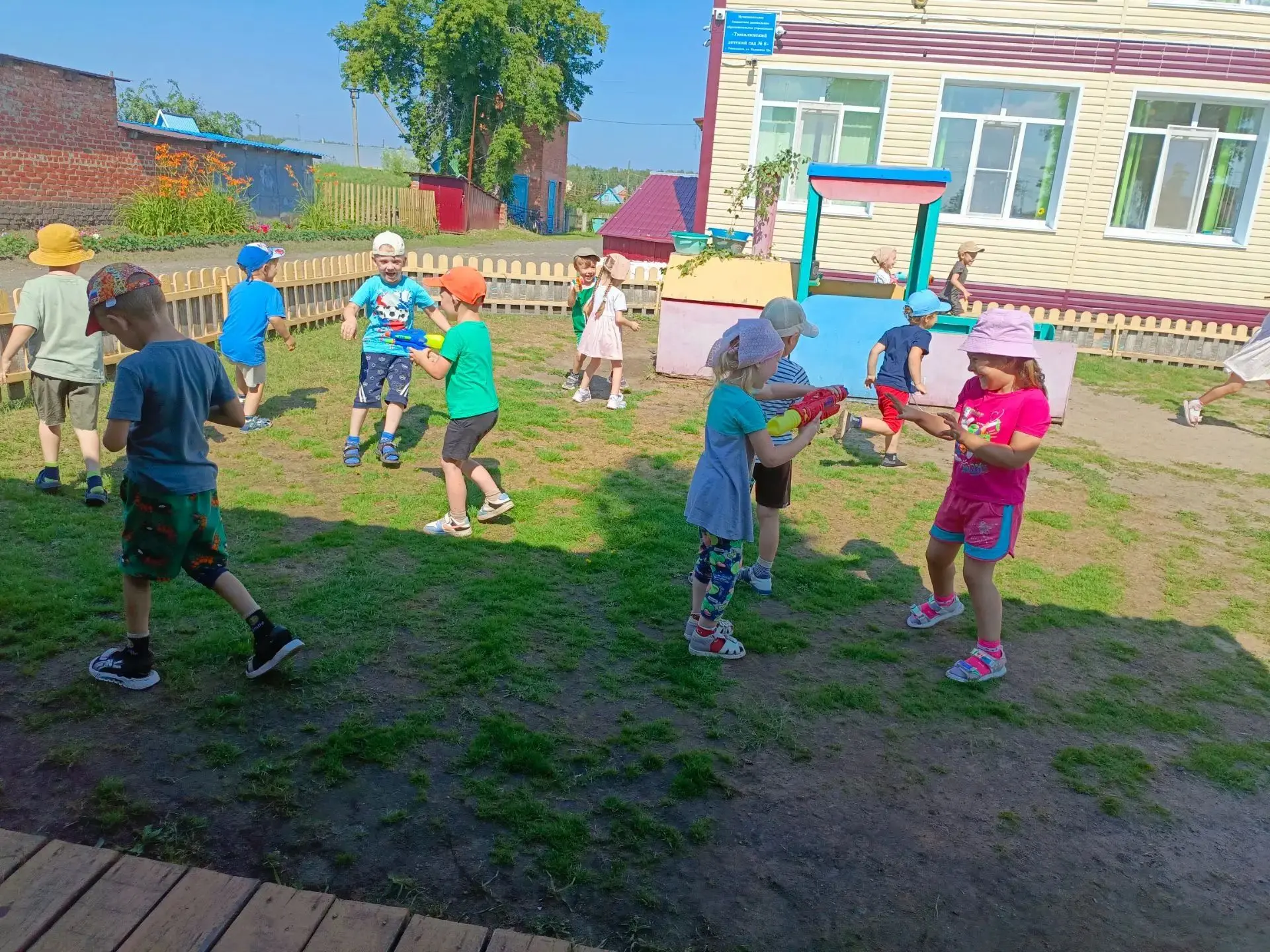 В нашем детском саду прошёл замечательный праздник " Ивана Купала "  -. это праздник солнца, воды и 