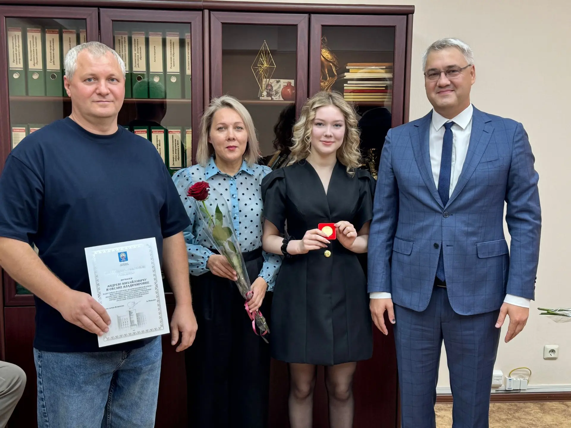 💥ГОРДИМСЯ ЗОЛОТОЙ МЕДАЛИСТКОЙ💥
ПАВЛИКОВА АРИНА, выпускница 11Б класса, получила 17 июля 2026 года 