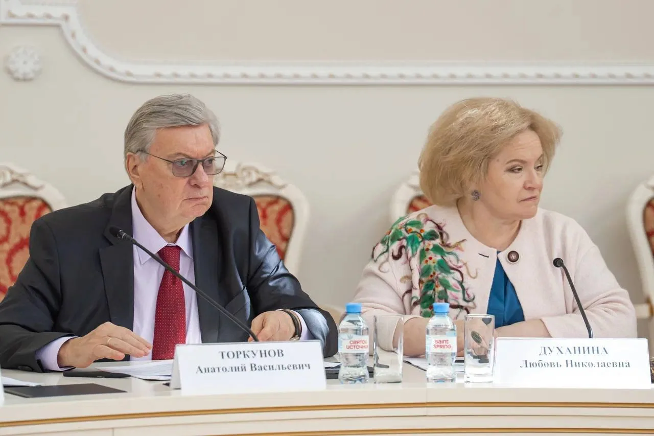 Глава Минобрнауки Валерий Фальков провел первое заседание Оргкомитета XII Всероссийской премии «За в