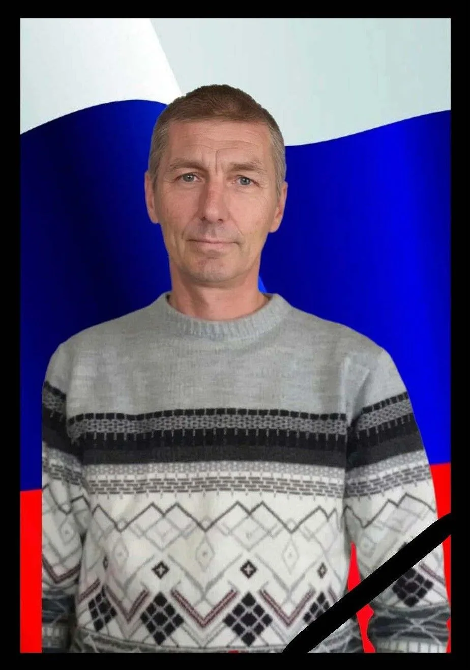 Глава района Николай Канев выражает слова соболезнования близким погибшего военнослужащ...