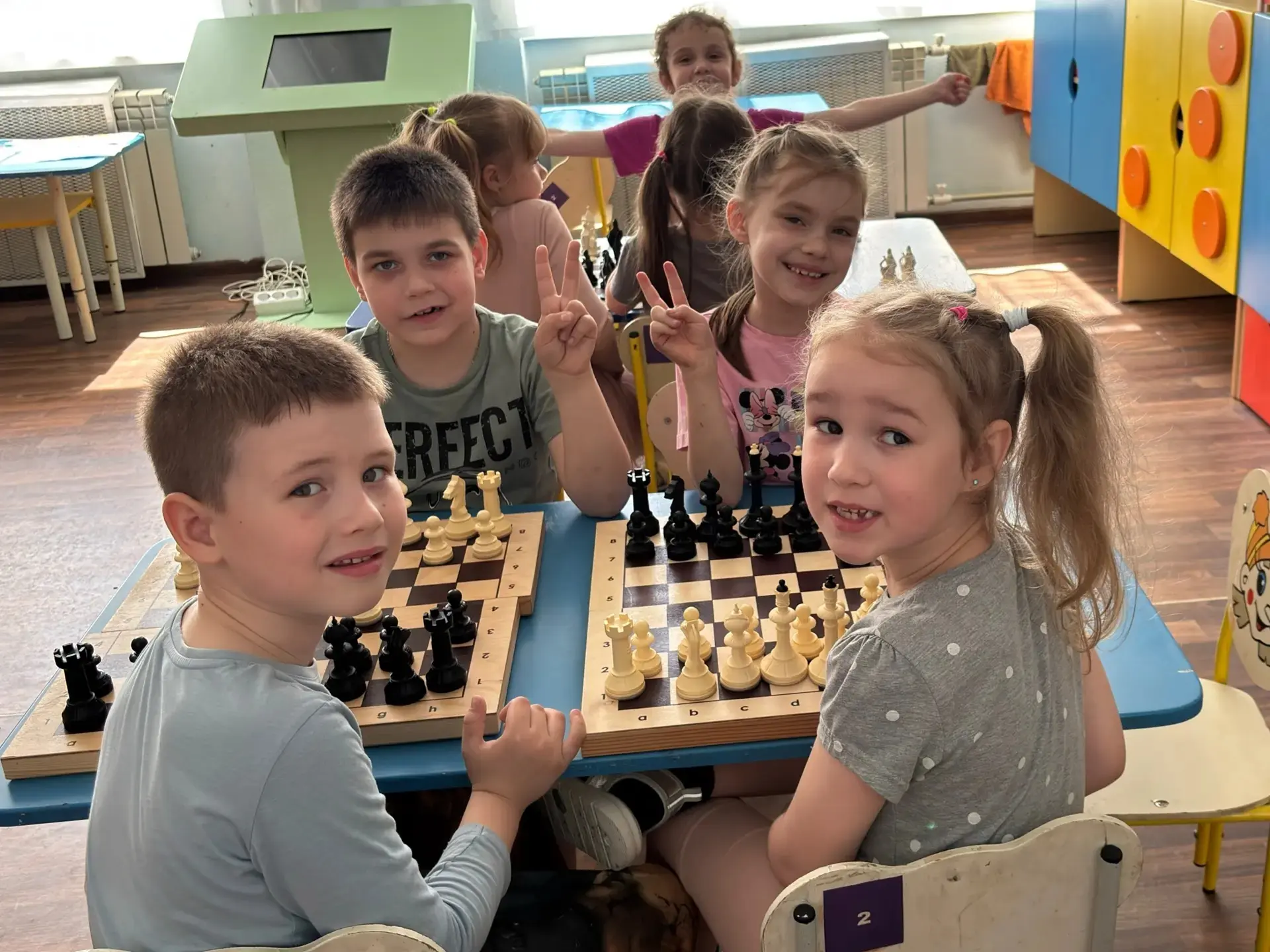 ♟️ Ход конем к большим открытиям!

20 июля отмечался МЕЖДУНАРОДНЫЙ ДЕНЬ ШАХМАТ! 

Мы решили поделить