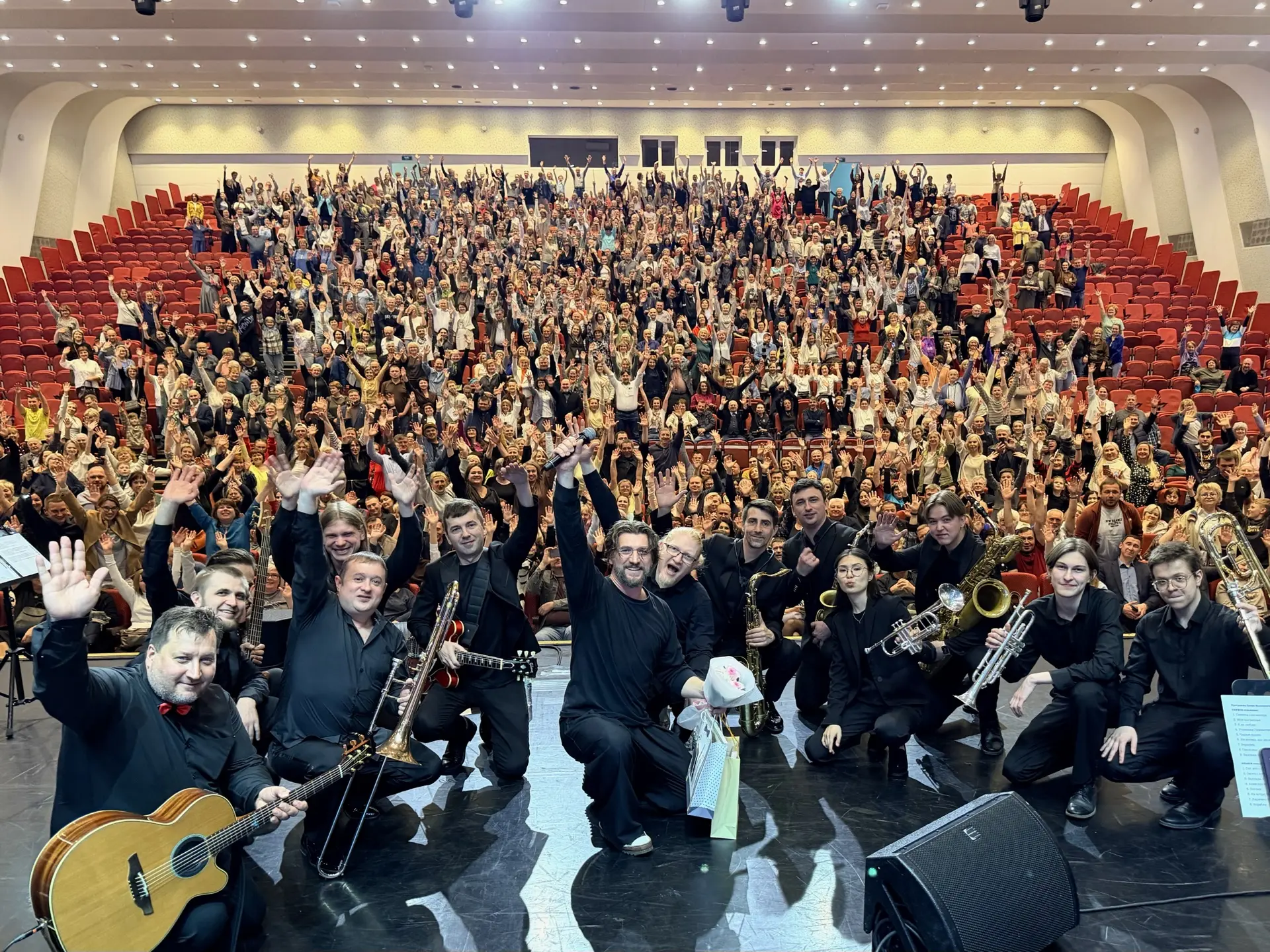 Красноярск, спасибо вам за сегодняшний концерт! Честно говоря, было волнительно: в прог...