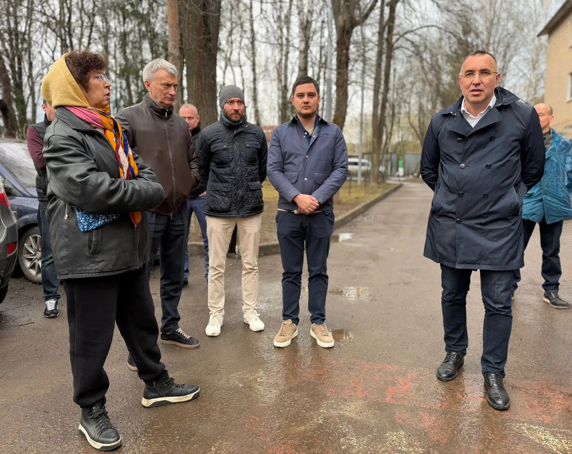 ✅Алексей Зотов провел обход на хуторе Ильичевка   Глава управы района Троицк, совместно с жителями, 