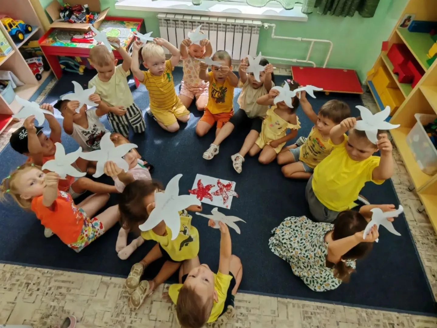 🎨 Радужное настроение: в 11 группе прошла разноцветная неделя!

Каждый день был особенным — мы окун