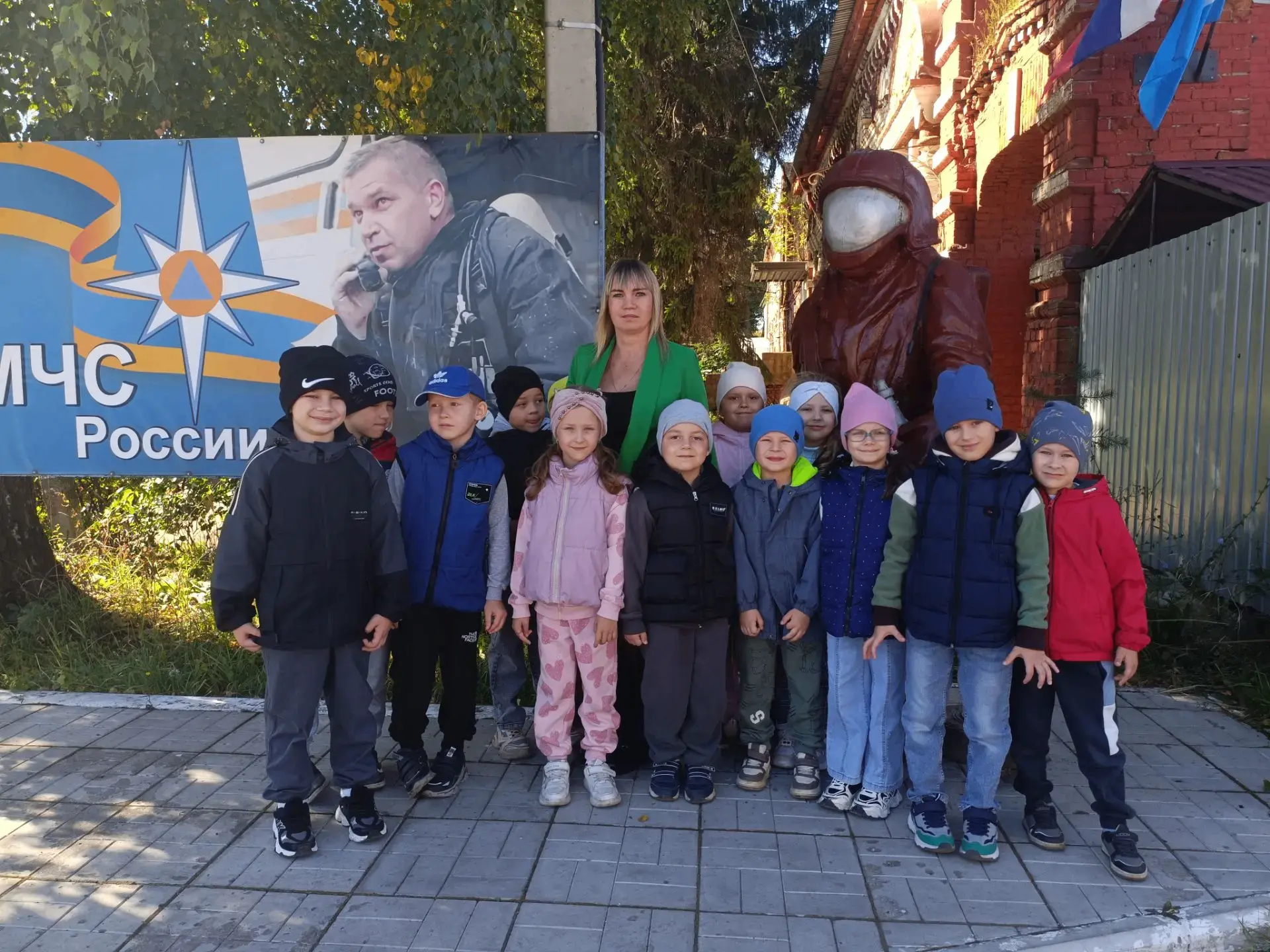 Маленькие герои: наши ребята на экскурсии в пожарной части!