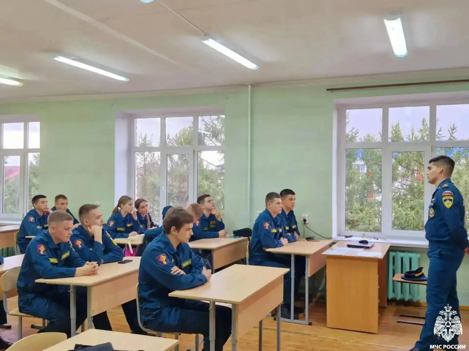 🔥 Хочешь не просто профессию, а призвание? Тогда тебе в МЧС России! 🔥
