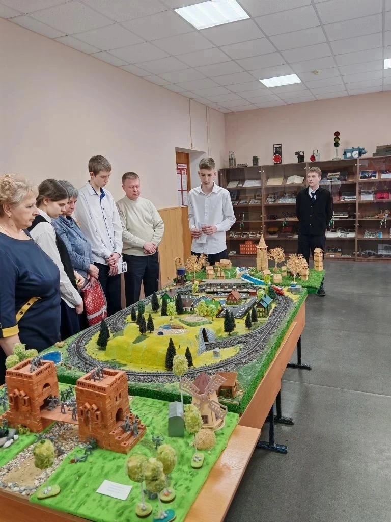 💥 ДЕНЬ  ОТКРЫТЫХ  ДВЕРЕЙ В ЕТЖТ-ФИЛИАЛ РГУПС ⚡   ☝ Более 300 абитуриентов и их родителей  приняли уч