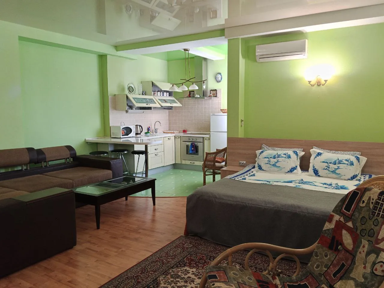 📍#ЯЛТА 🏡Боткинская13,  В новом доме на третьем этаже для семейного отдыха сдаётся квартира- студия 7