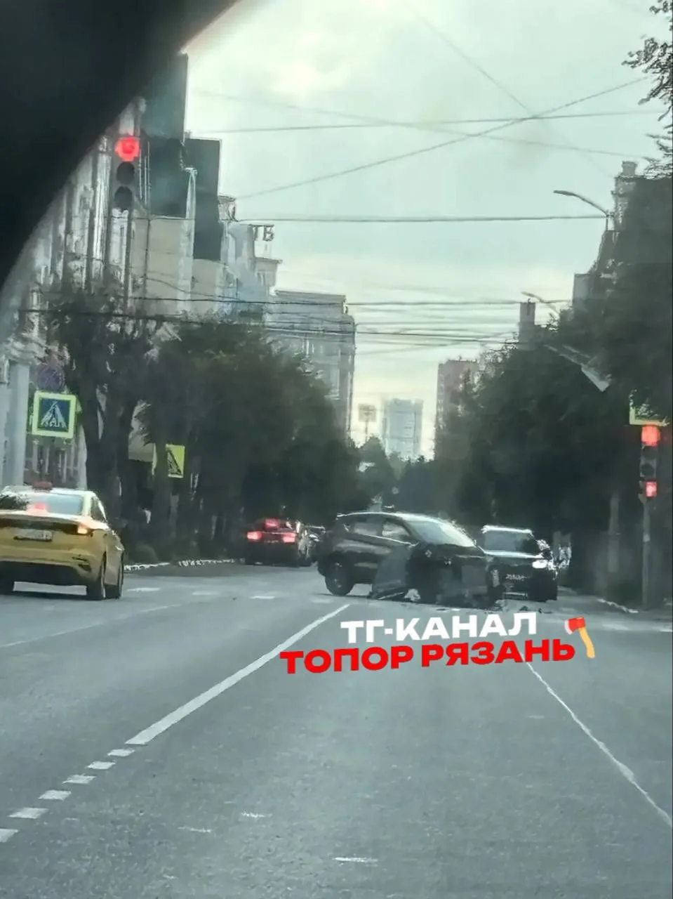 Серьёзная авария произошла в центре Рязани

На Введенской столкнулись две легковушки.

Один из автом