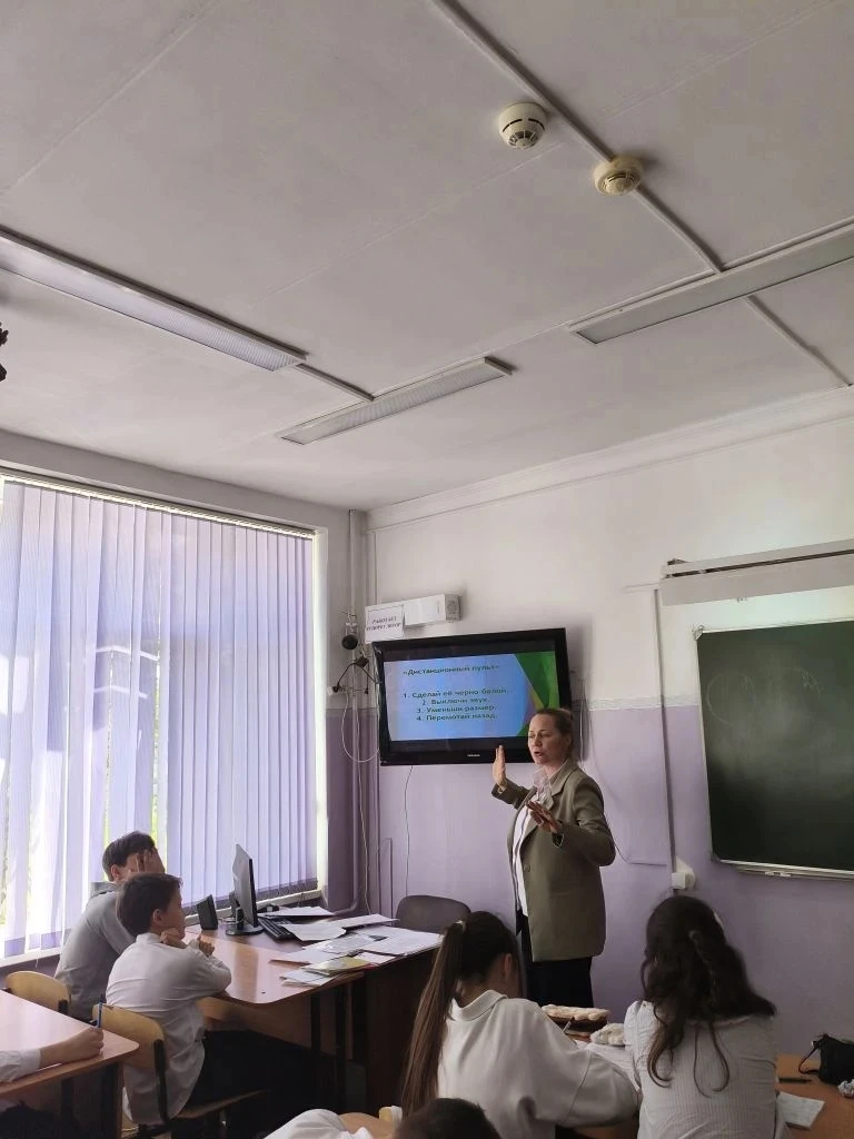 📢 В рамках недели психологии в 6Б классе прошло практическое занятие под названием «Понимаю и учусь 