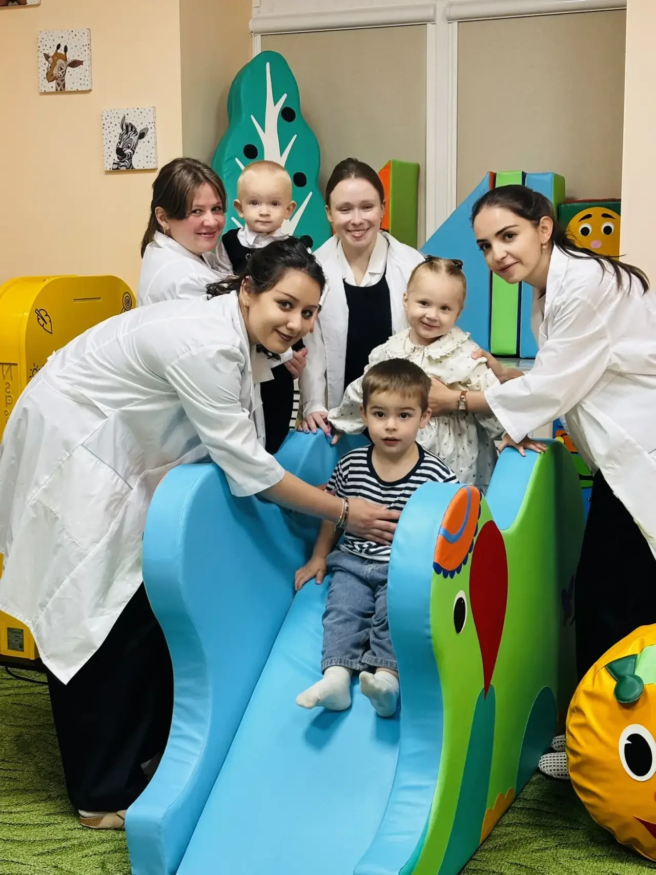 В ФИЛИАЛЕ СГПИ В Г. ЖЕЛЕЗНОВОДСКЕ ПРОДОЛЖАЕТ ФУНКЦИОНИРОВАТЬ КОМНАТА МАТЕРИ И РЕБЕНКА И...