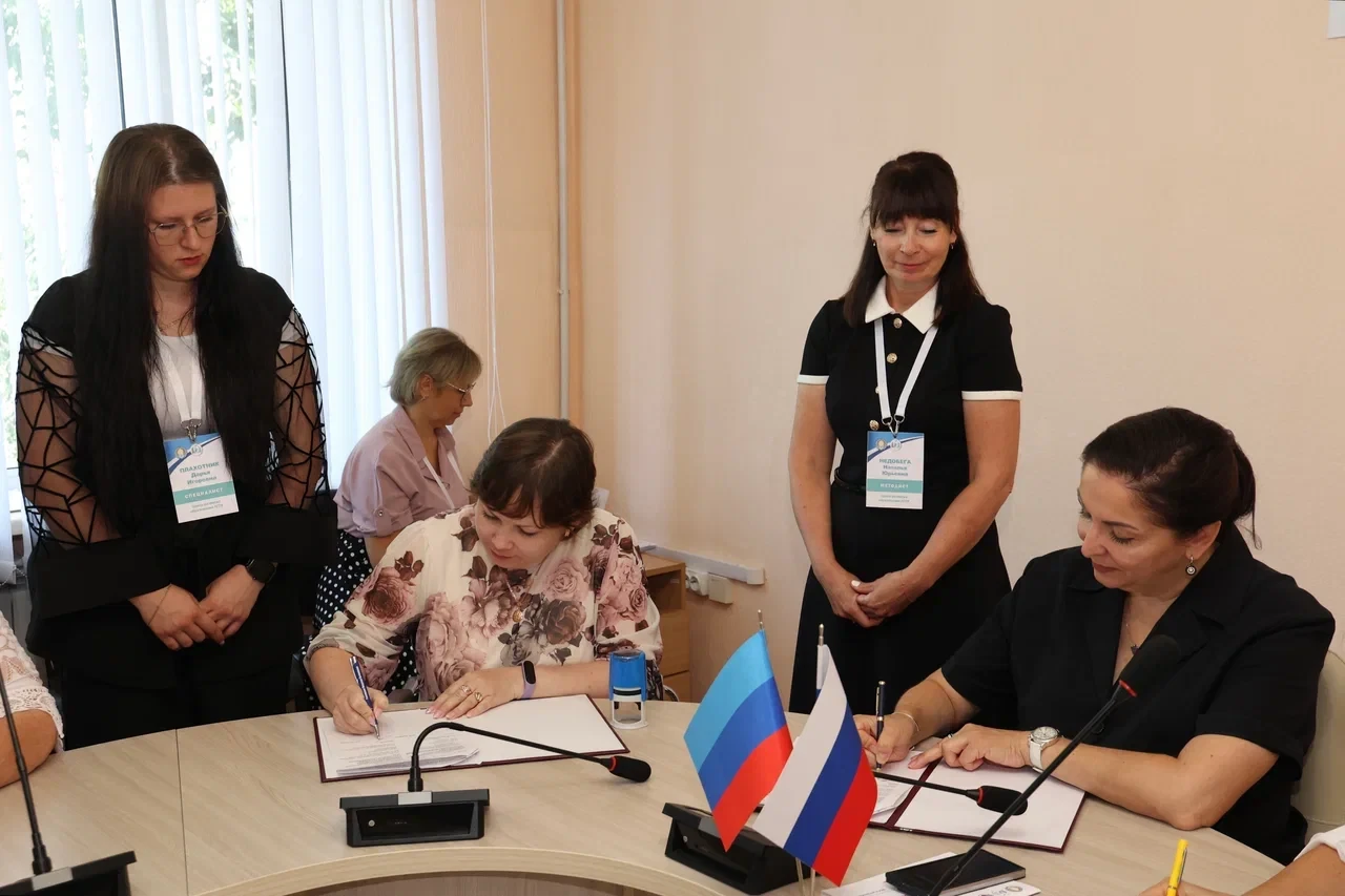 🧪Результаты научных исследований внедрят в школы ЛНР