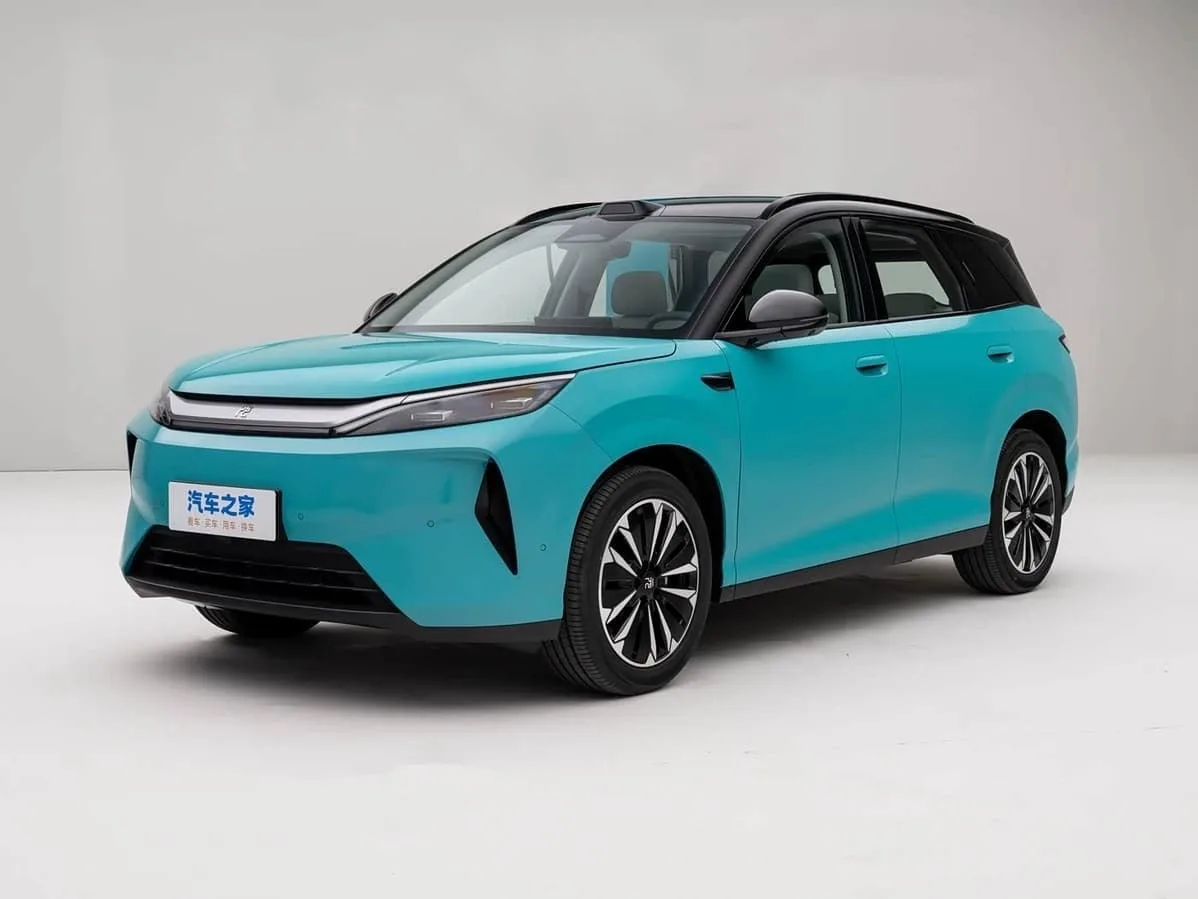🚗 BYD выпустила кроссовер, который заряжается почти полностью за 9 минут

BYD представила третье по