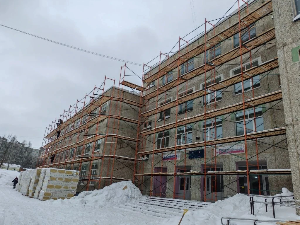 Прошел ровно месяц с начала капитального ремонта. За этот период выполнено следующее:  1. Продолжают