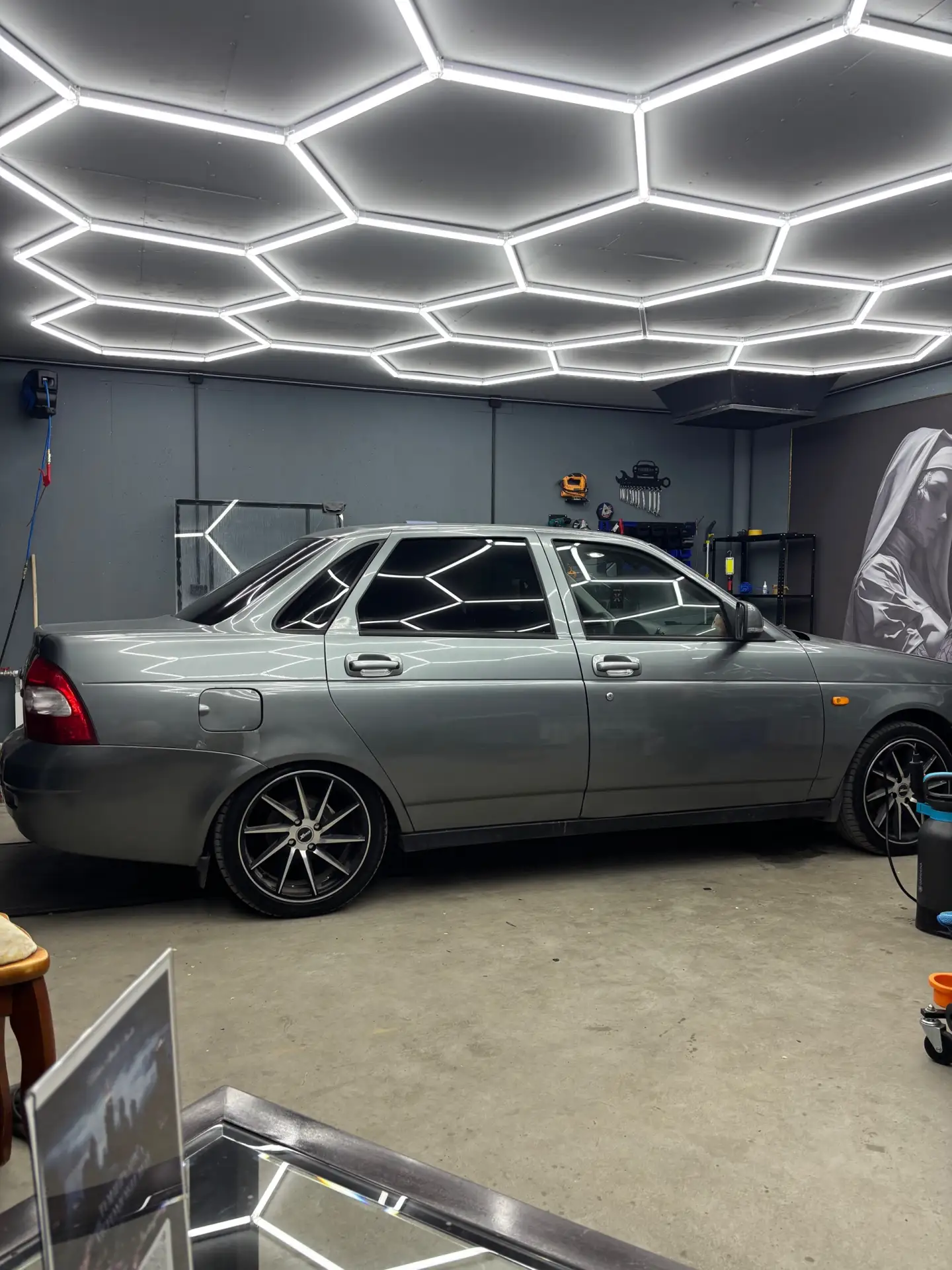 Продается приора 2009г Машина комплектации Люкс-ABS, 2 AIR BAG, датчики дождя, датчики света, подогр