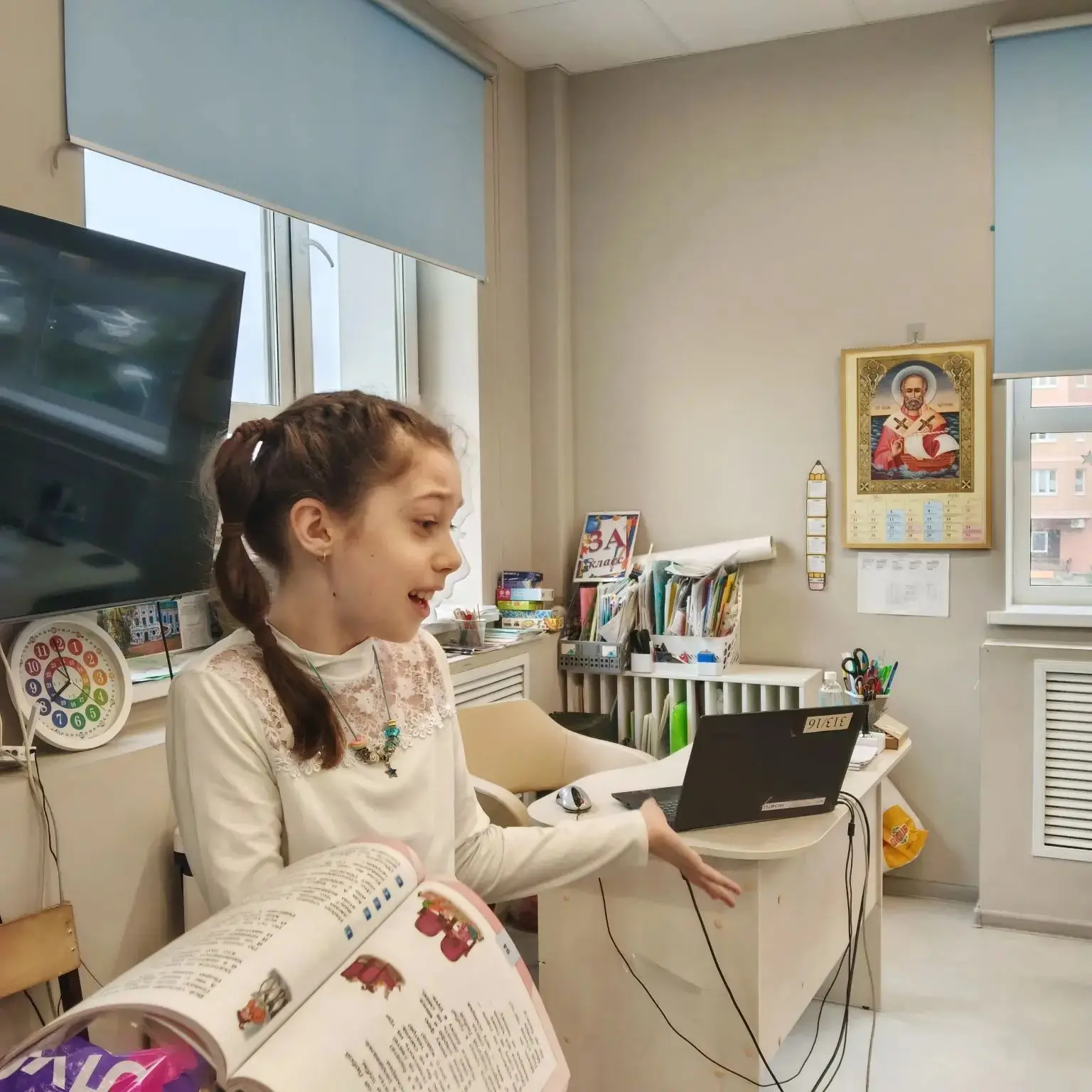 Эмоции на сцене: что сложнее сыграть?✨  В рамках фестиваля «ПредпоЧтение» в 3-х классах прошло необы