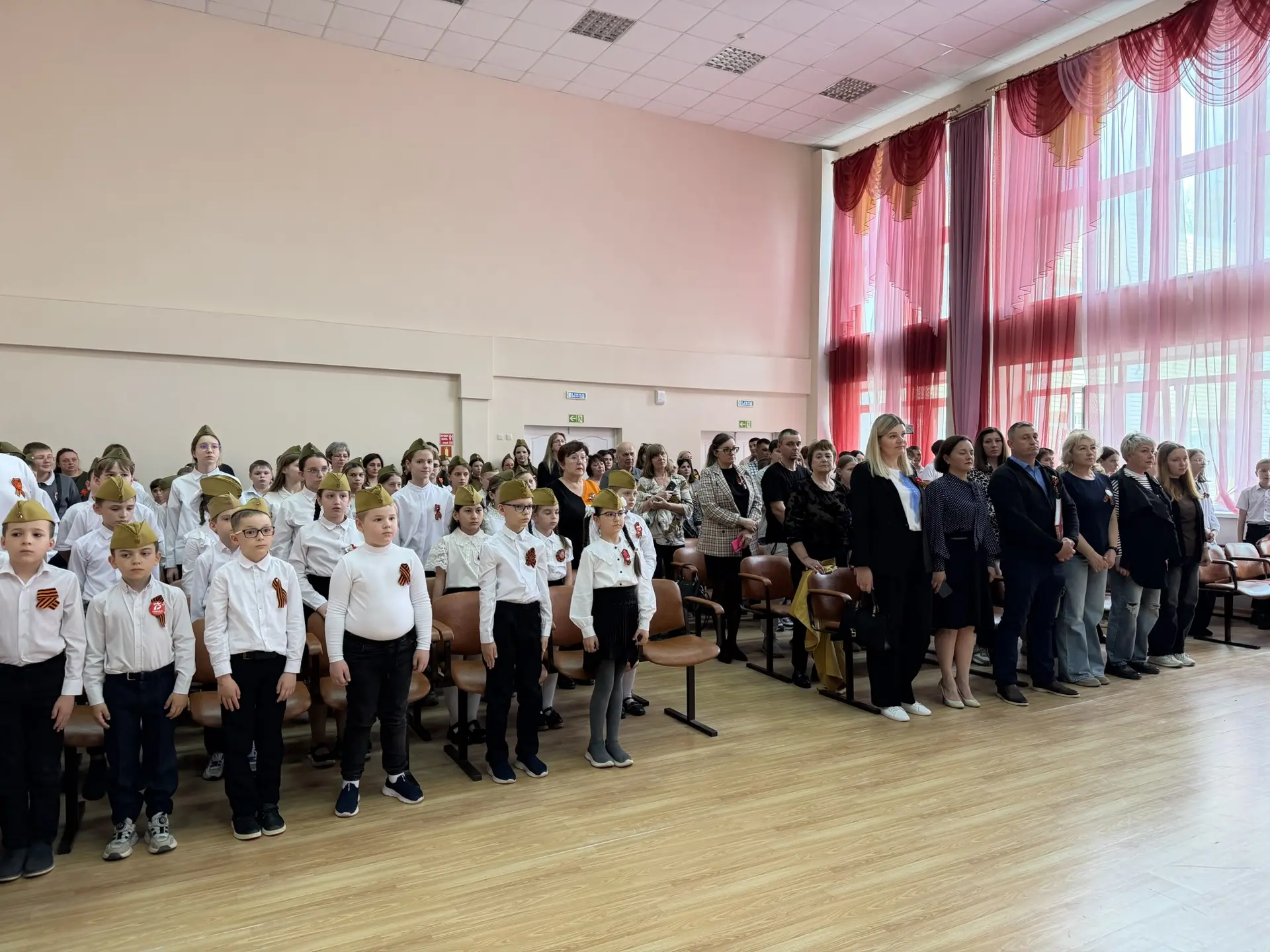 Тишина в зале, которая разрывалась аплодисментами... 👏  8 мая, накануне великого праздника Дня Побед