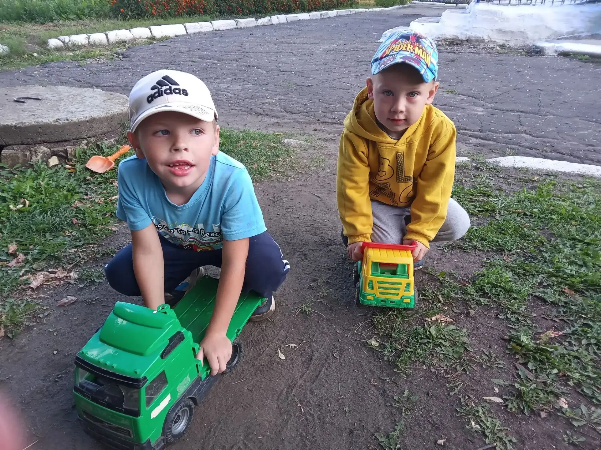 📸Последние дни, уходящего лета, дети активно проводят на свежем воздухе. Набираются си...