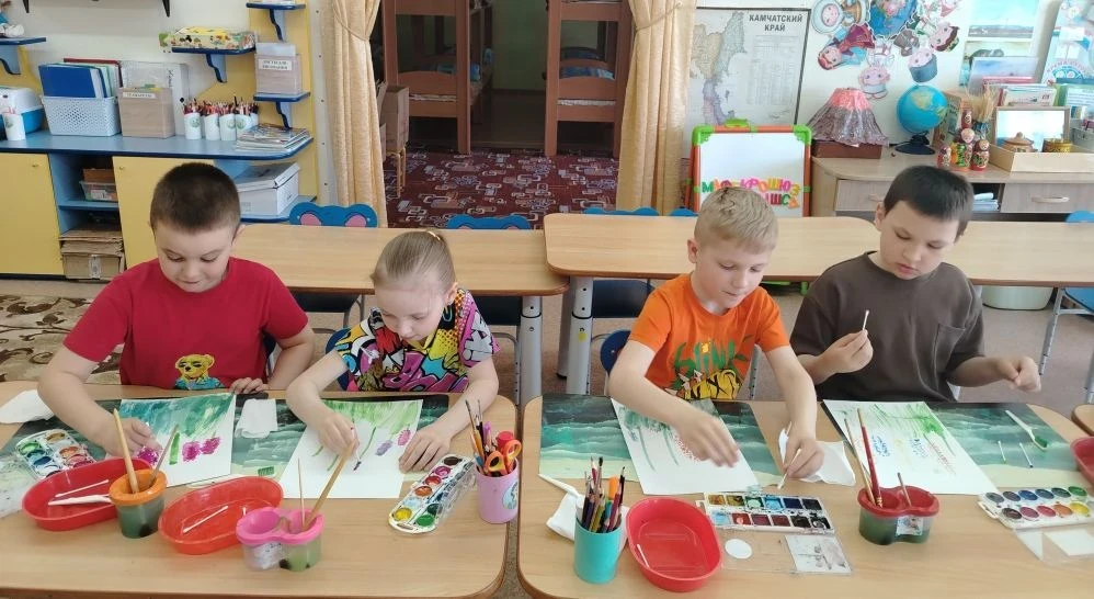 🌼 Летние цветы в необычной технике: творчество в группе "Колокольчик"!
В группе "Колокольчик" прошл