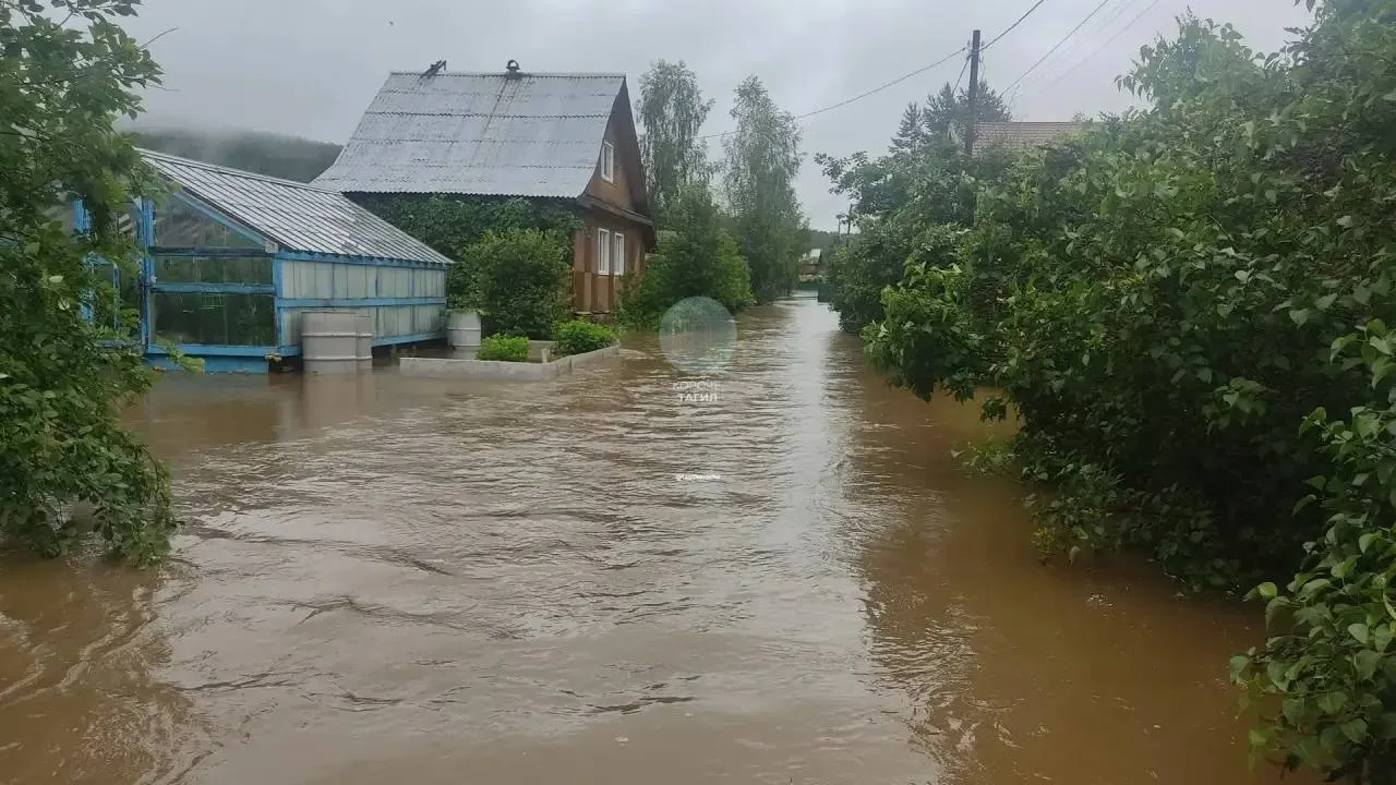 Подтопления садов и угроза затопления в Нижнем Тагиле: мэр предупредил о сложной ситуации.