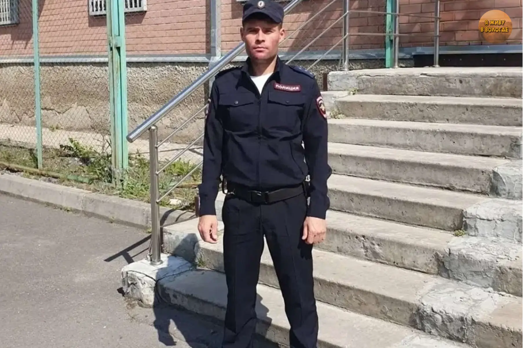 🚨 В Великом Устюге полицейский спас тонувших отца и дочь.