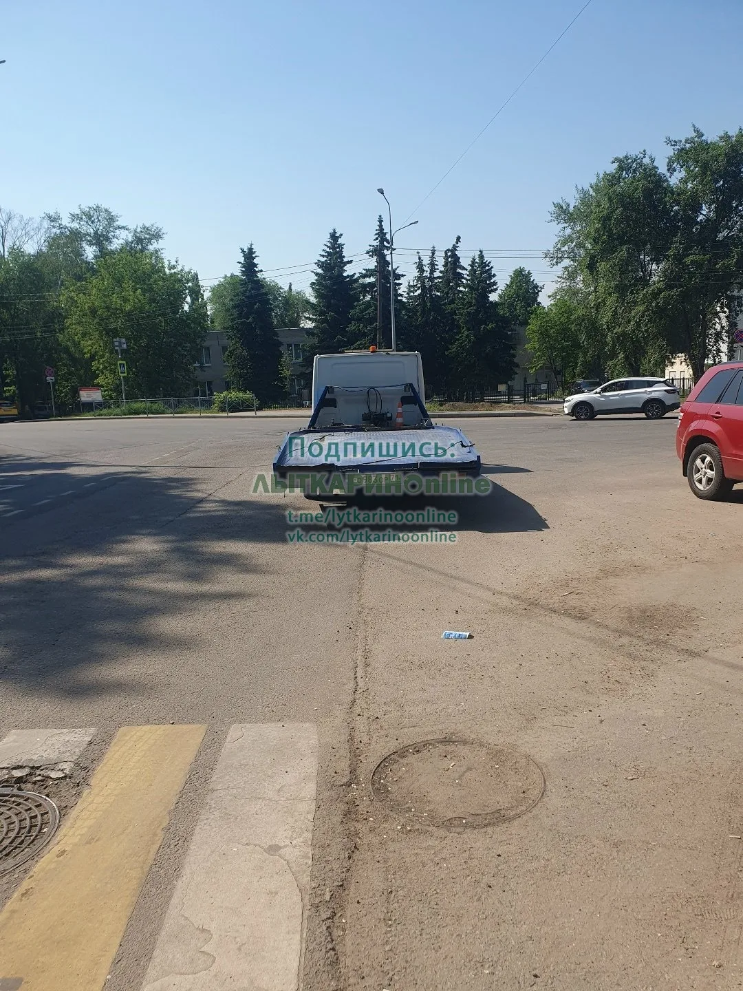 Нормально так парковаться?