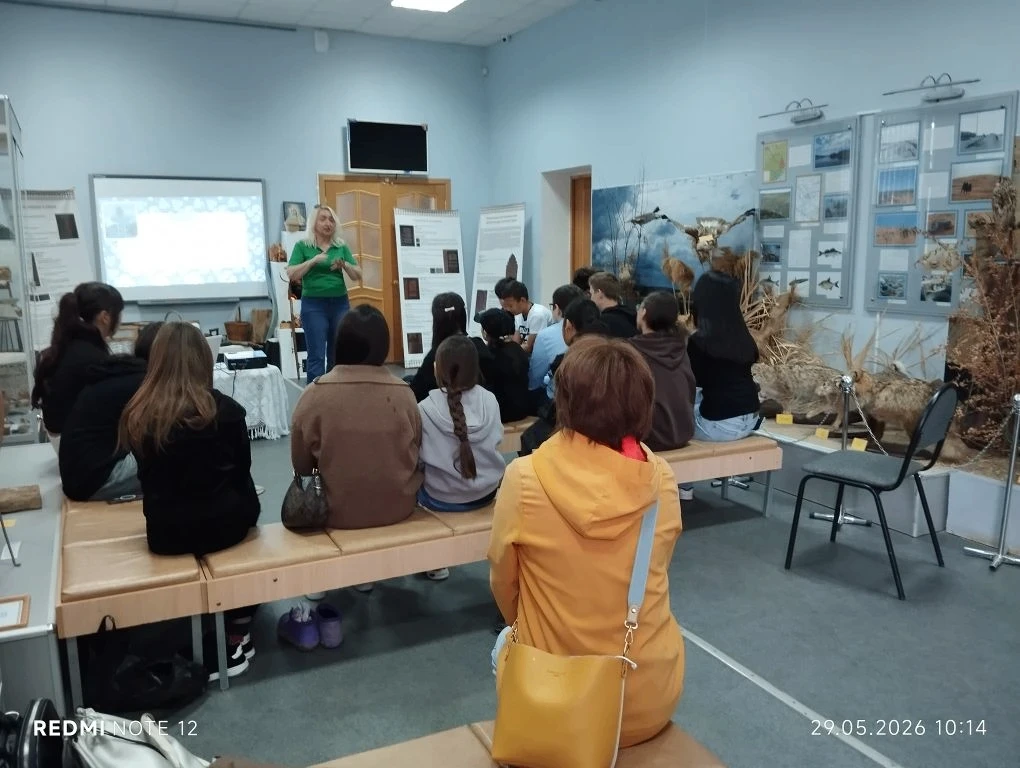 В последнюю пятницу весны этого года, несмотря на дождливую погоду, учащиеся МКОУ «Верх...