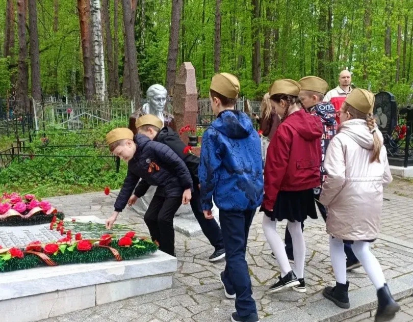 Сегодня у мемориала «Скорбящая мать» на Ахунском кладбище состоялся торжественный митинг, посвященны