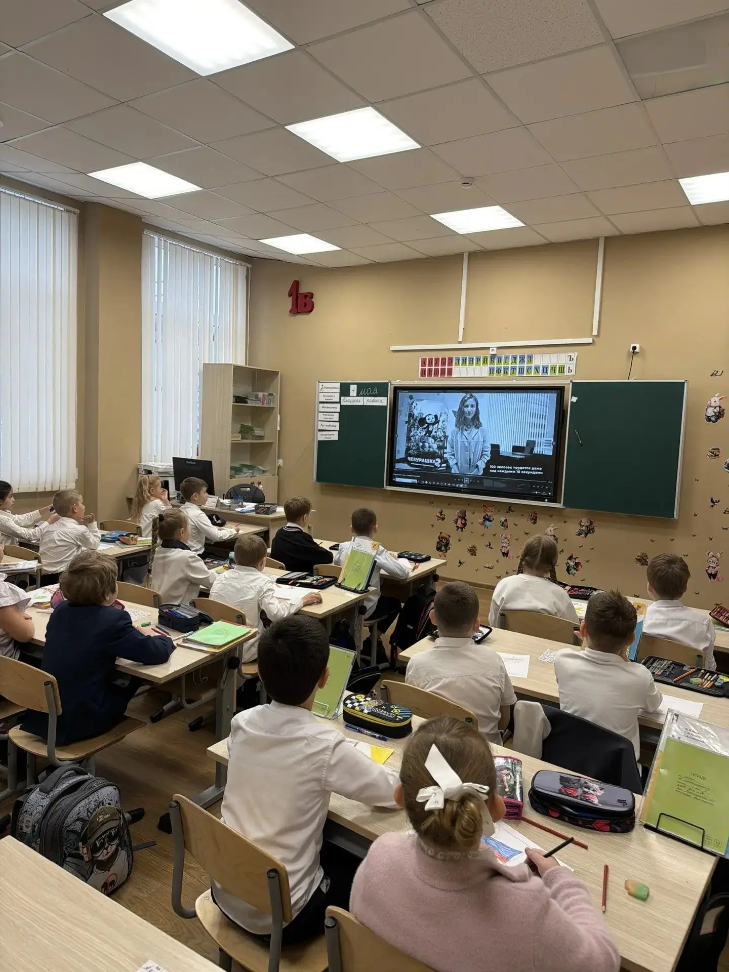 🎶Разговоры о важном в честь Дня Победы всегда наполнены особой торжественностью и глубиной. В этот р