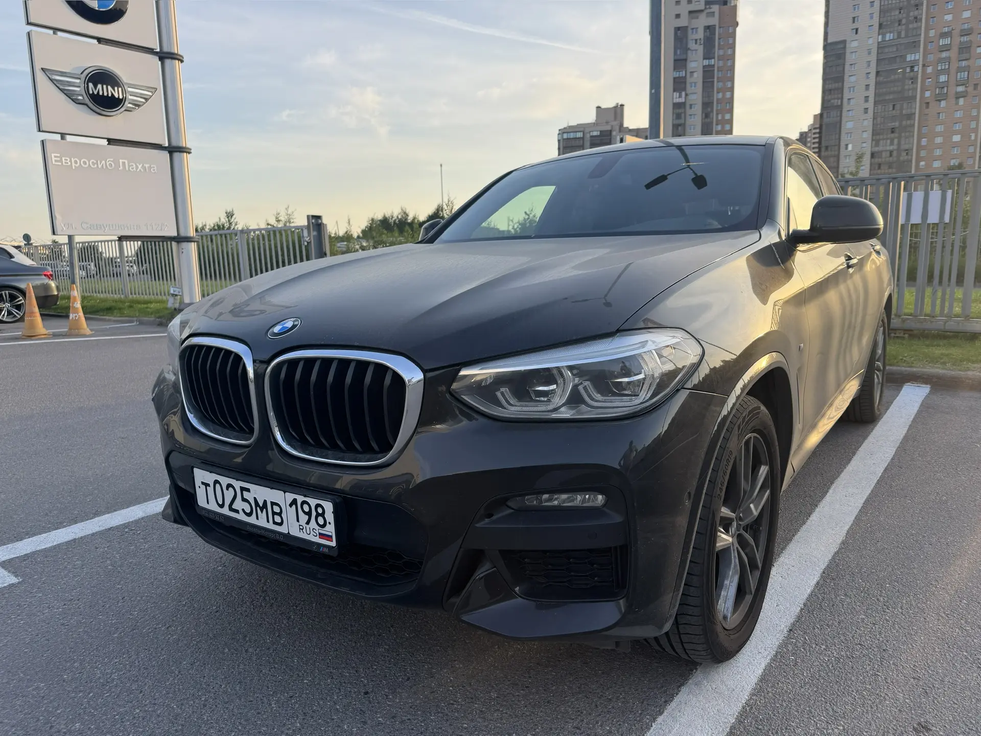 BMW   
X4 xDrive20d 
2020 год 
Пробег 123 500км
Цена 3 999 999руб.  

ООО «ЕВРОСИБ ЛАХТА» Савушкина 