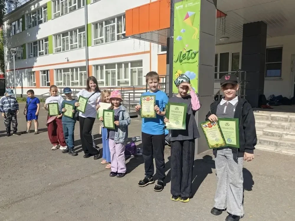 Понедельник в лагере: неделя стартовала ярко! ☀️
Вчера у наших ребят был очень насыщенный день. Вот 