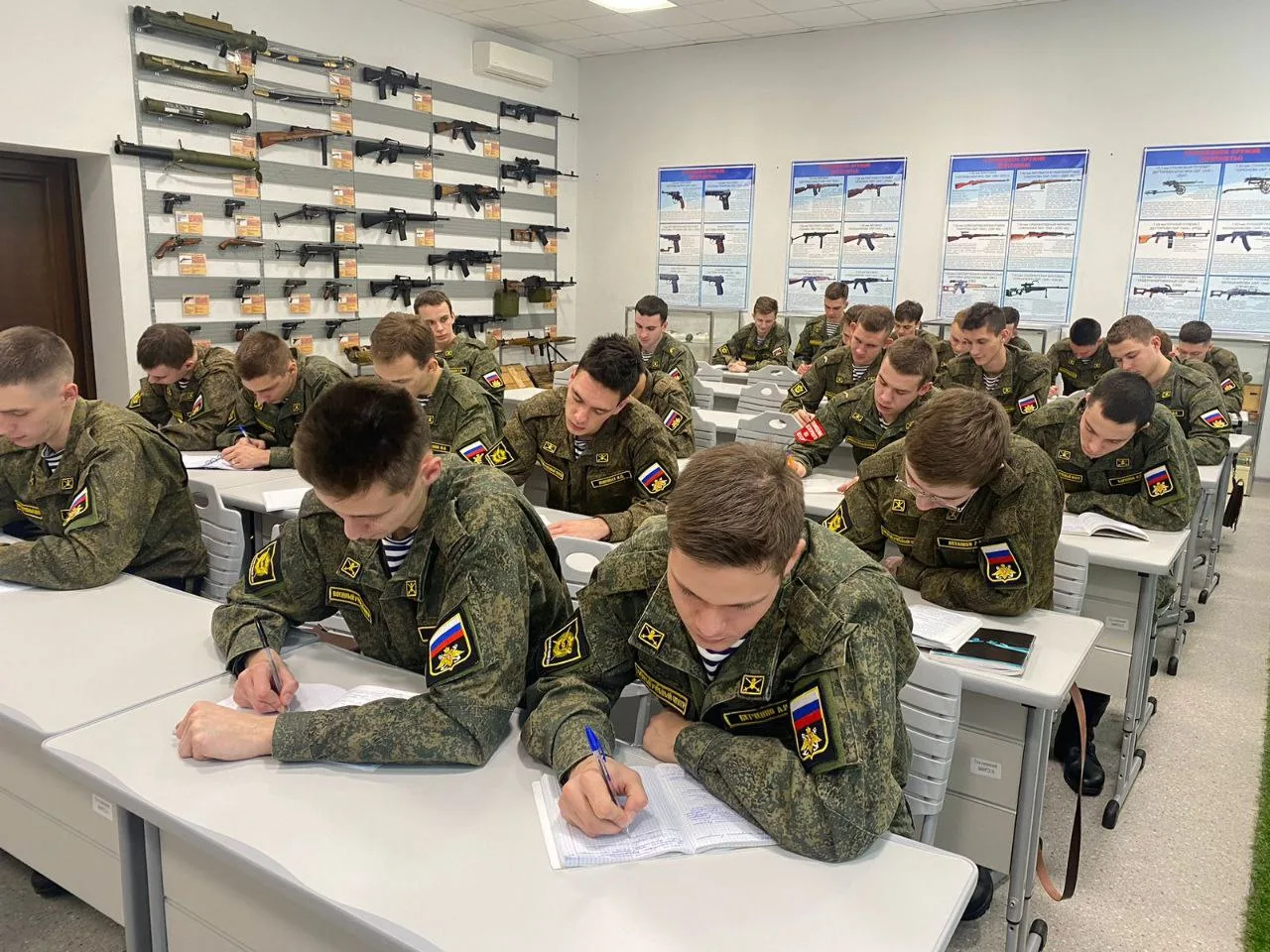 Уважаемые жители Шумячского округа, подлежащие призыву на военную службу!