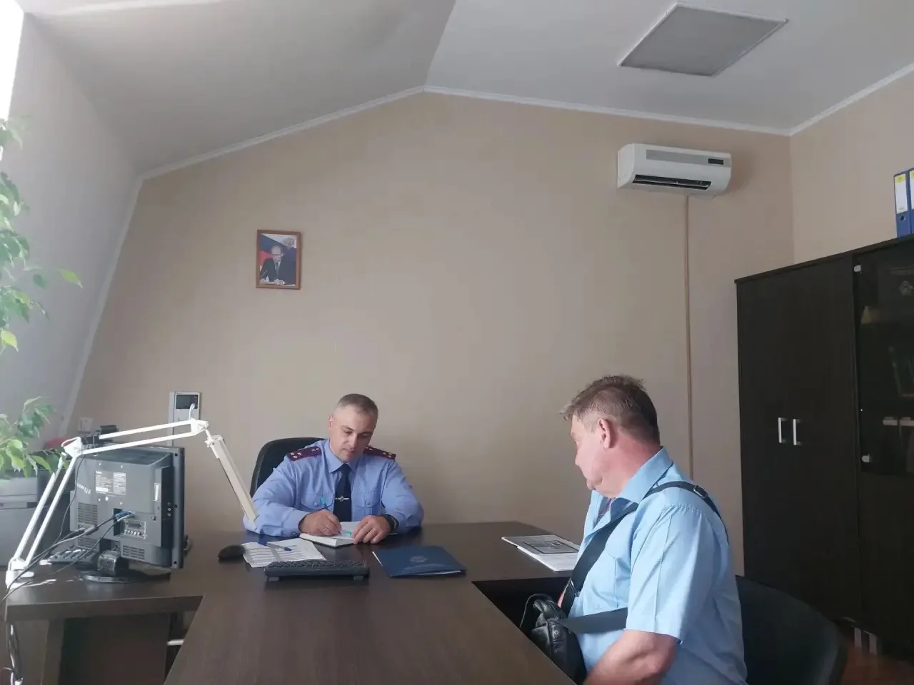 Заместитель руководителя Западного МСУТ СК России провел личные приемы граждан в ряде регионов

Заме