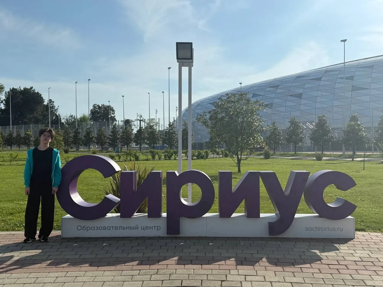 🧪 Фёдор Злобин — в центре научной жизни «Сириуса»!  С 1 по 25 мая 2026 года ученик 10 класса Фёдор З