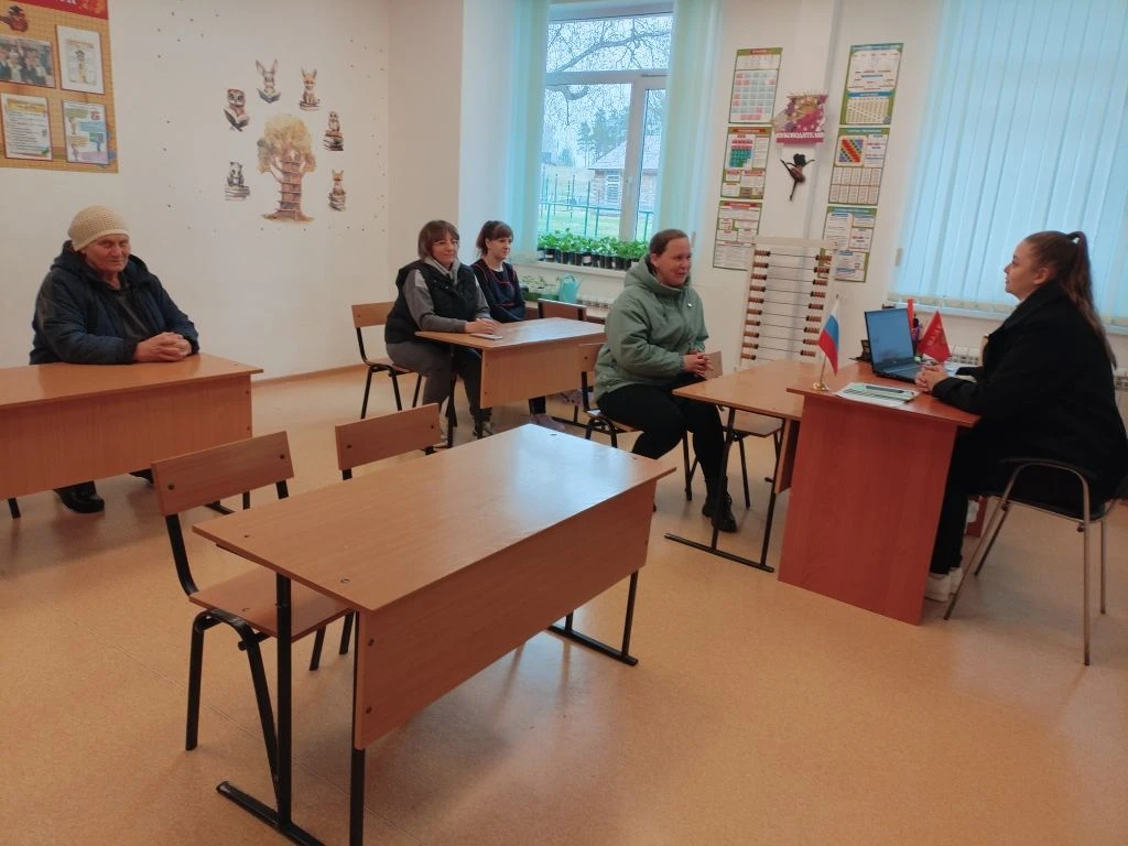 В рамках месячника безопасности проведено родительское собрание на тему безопасности, которое  напра