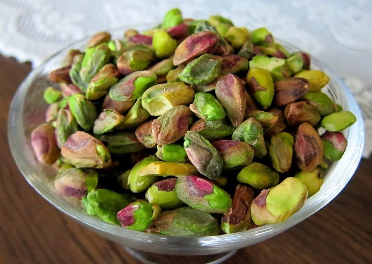 🥜 Если не хватает железа в организме, включите в свой рацион фисташки. В 100 граммах э...