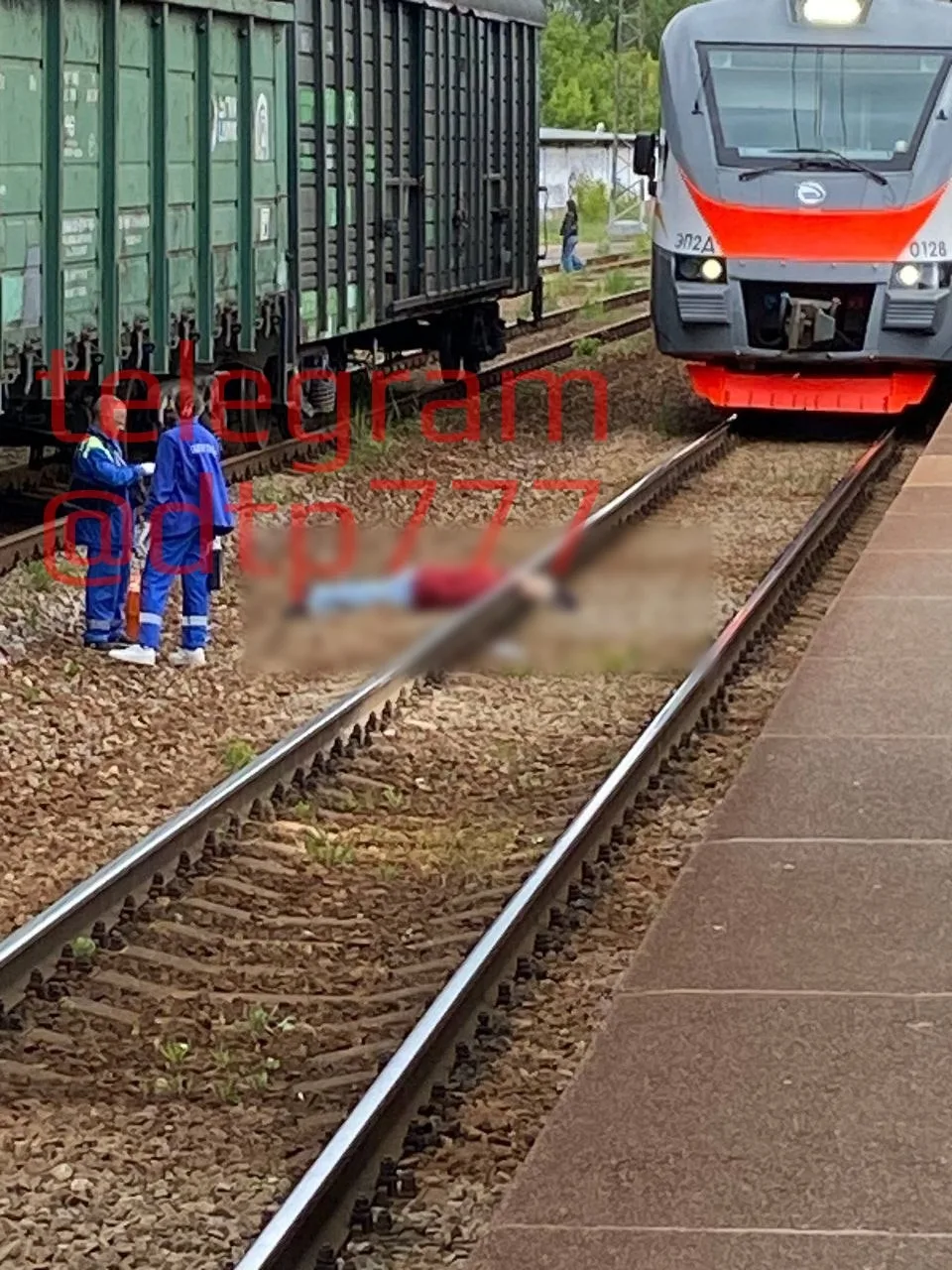 В Дмитровском округе мужчина попал под поезд на станции Катуар — обстоятельства уточняются