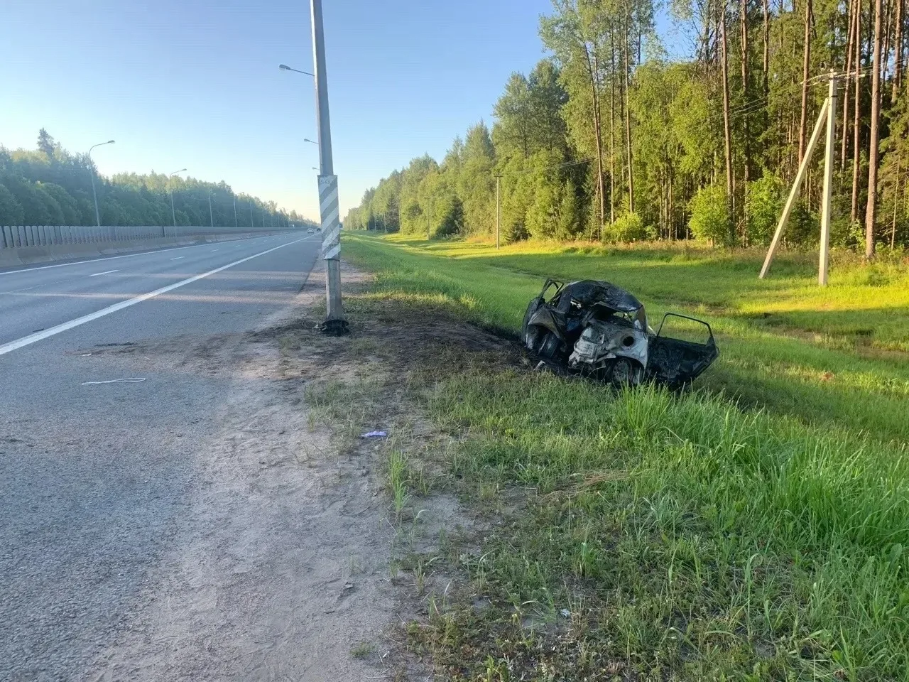 На 645-м километре М-10, объезд Тосно, в ночь на 18.07, с 00.00 до 01.00 произошло ДТП ...
