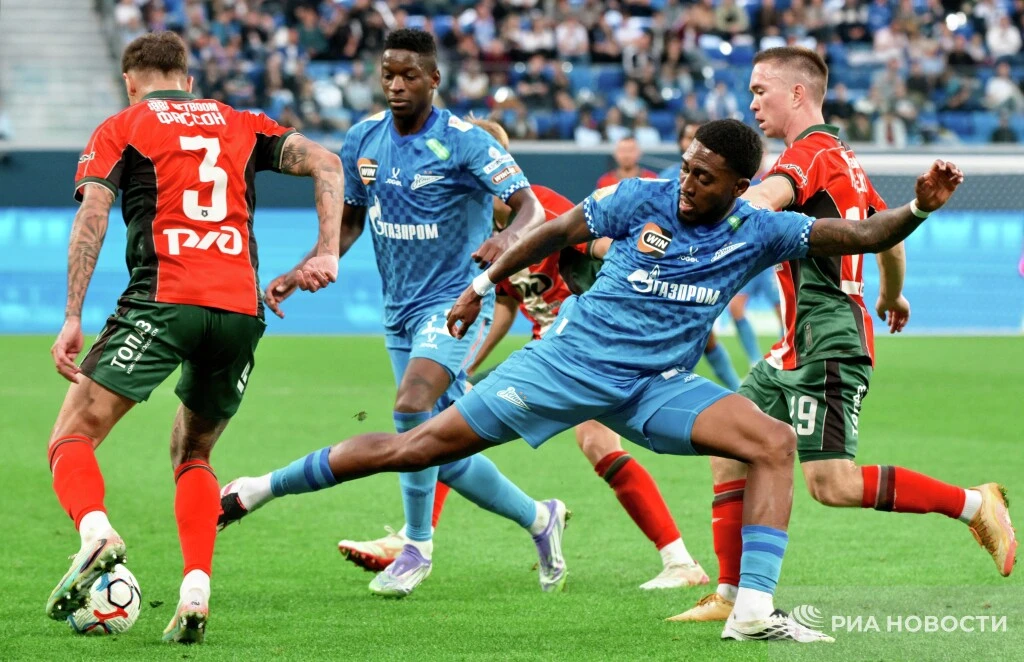 ⚽ «Беспредел»: помощник Семака раскритиковал судейство в матче с «Локомотивом»