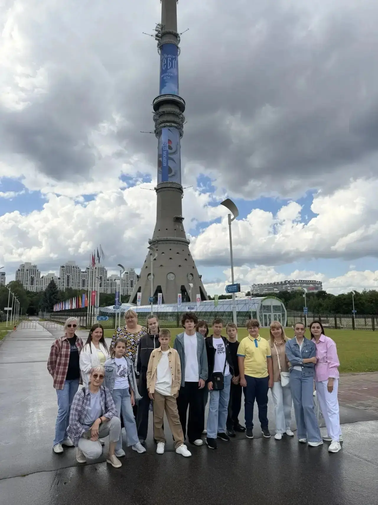 Увлекательное путешествие 7 «А» в Беларусь! 🇧🇾✨

Вот и закончилась наша незабываемая поездка, кото