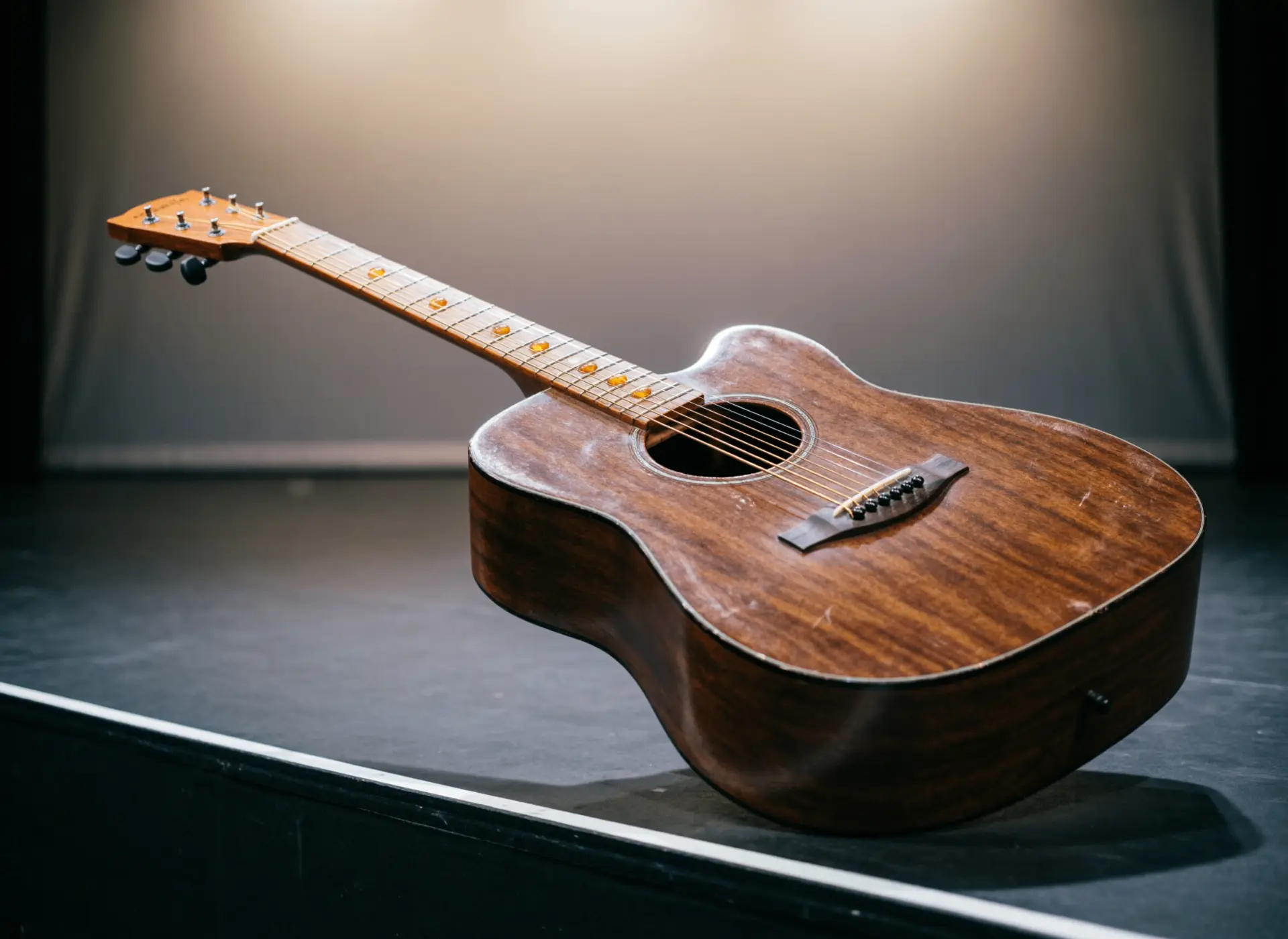 🎸 Мечтаете, чтобы ваш ребенок освоил гитару?