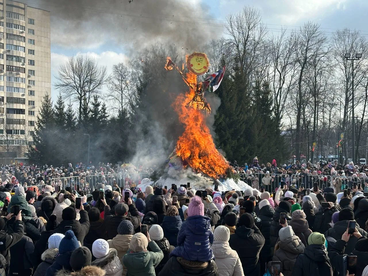 21 февраля в нашем районе прошла замечательная Масленица! 🎉     В празднике приняли участие как роди