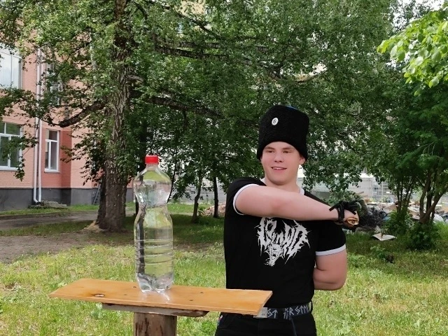 ⚔ Молодежь Челябинска знакомится с казачьими традициями 
 
На базе Южно-Уральского государственного 