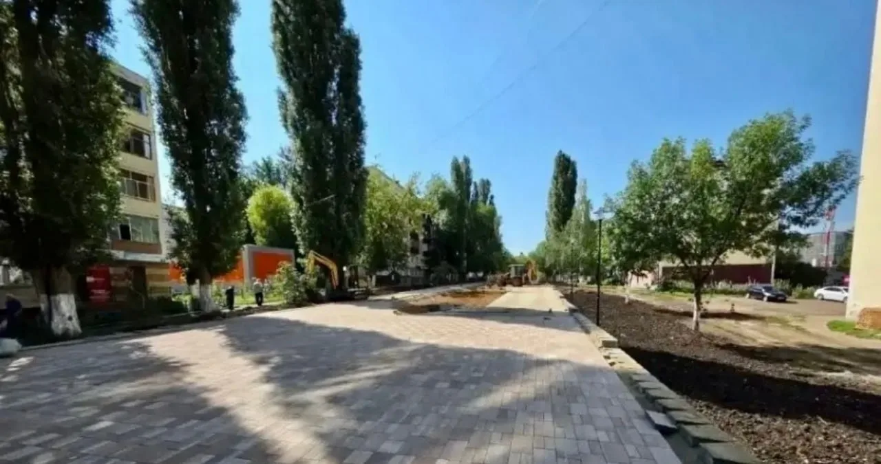 ⚡️В Саранске на бульваре Эрьзи готовятся к установке амфитеатра и площадок

На Химмаше в Саранске пр