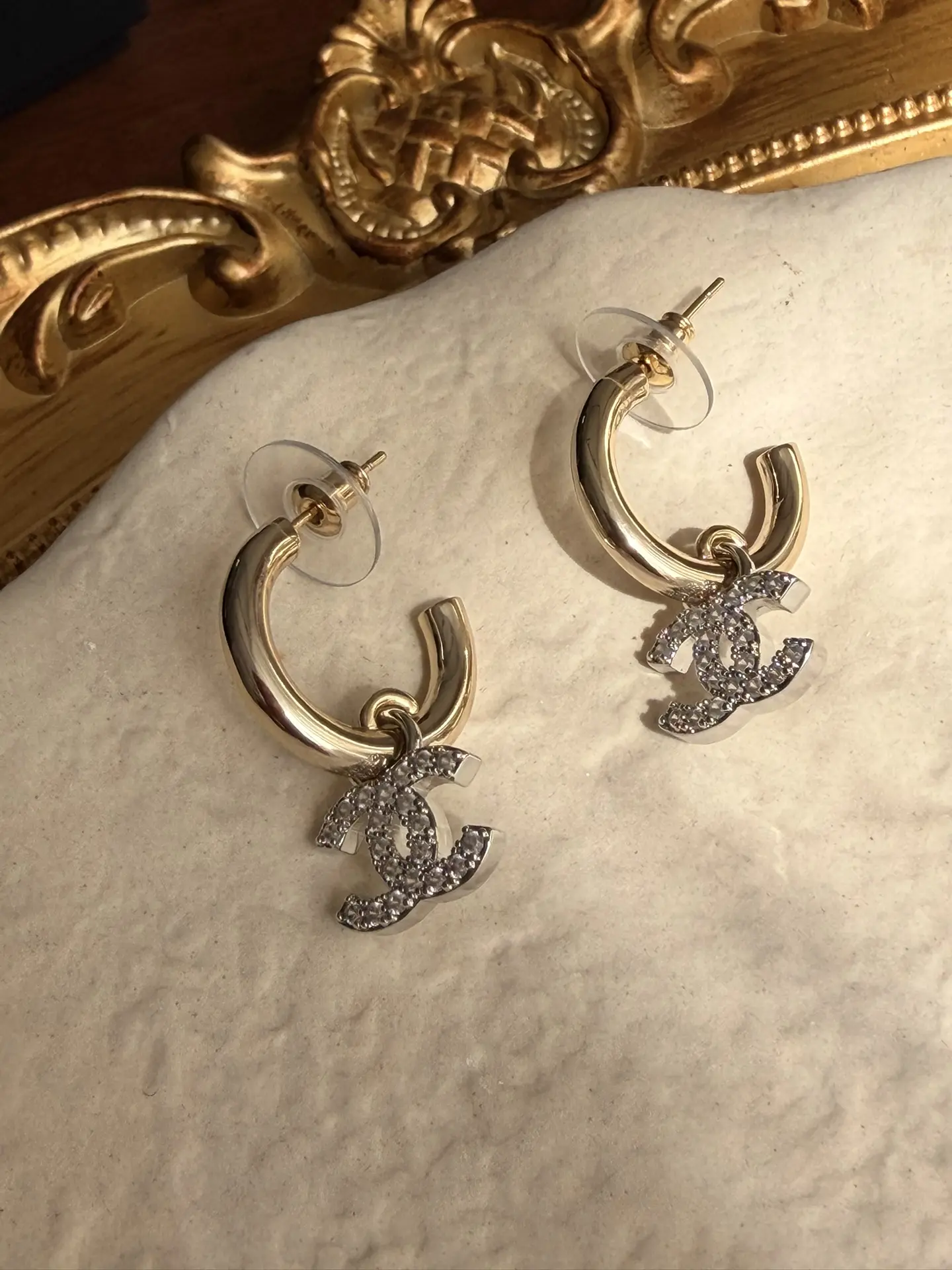 Серьги в стиле Chanel