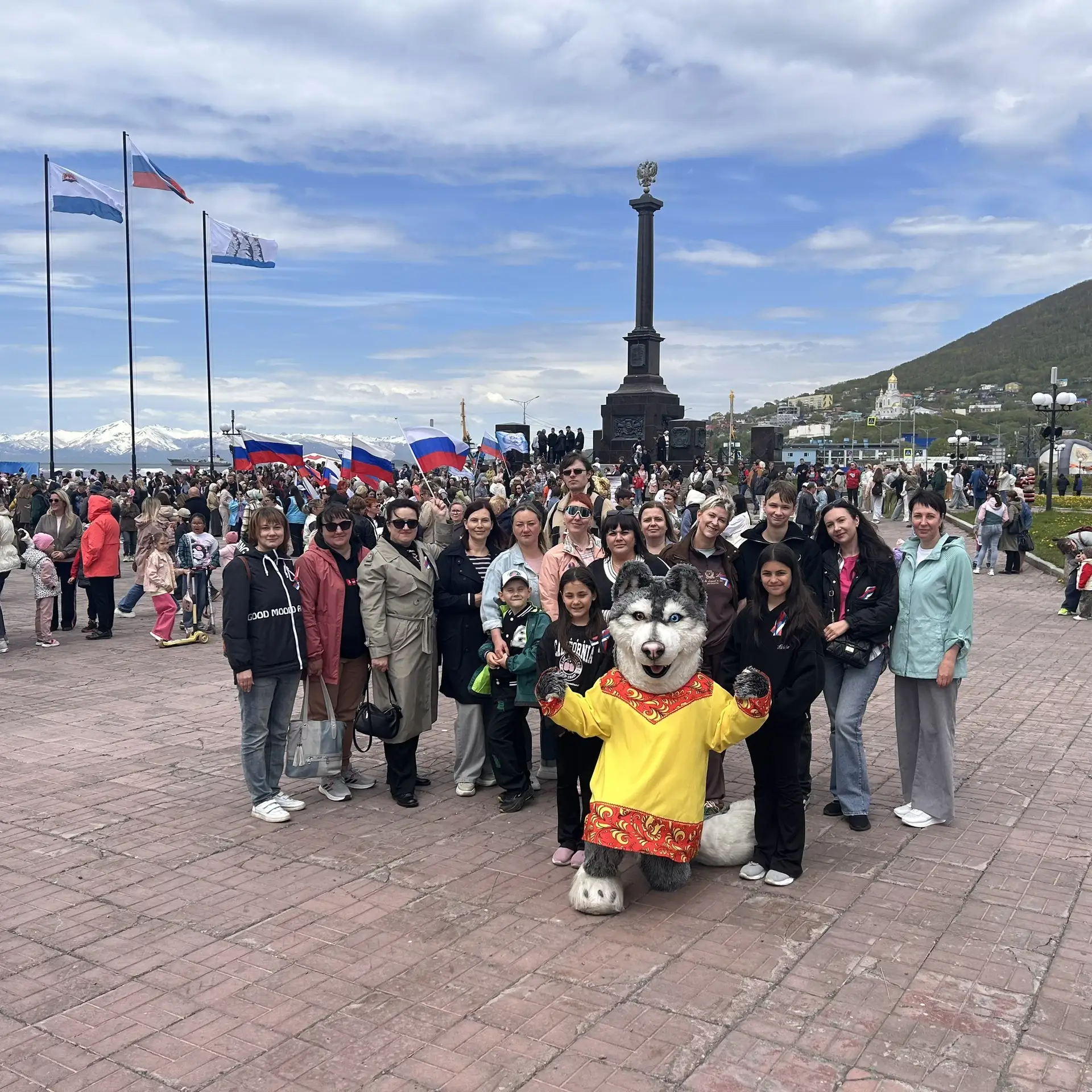 🇷🇺Сегодня государственный праздник - День России. В Петропавловске-Камчатском на площади, прилегаю