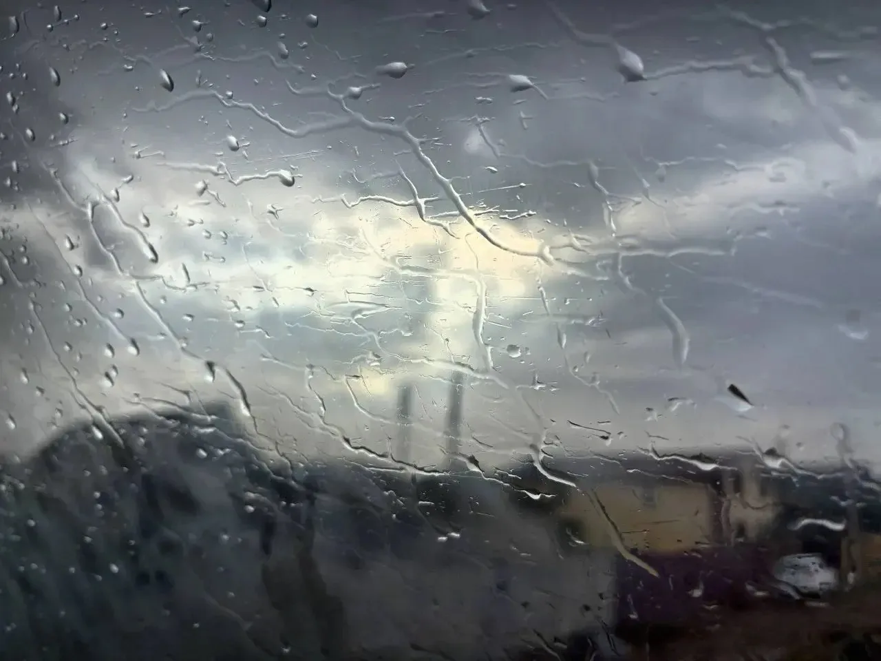 ⛈⛈⛈ С 13 по 16 апреля в регионе прогнозируют ухудшение погоды. МЧС предупреждает об усилении ветра д