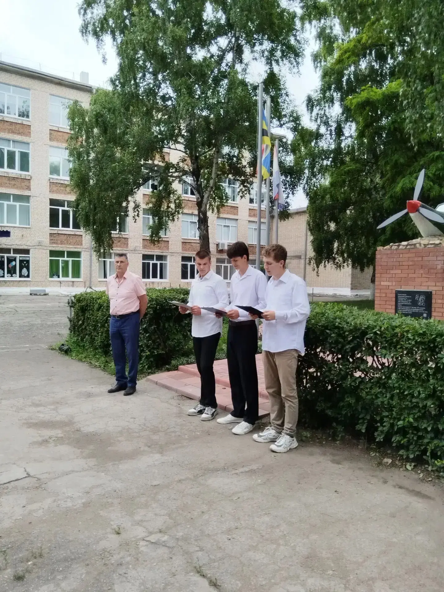 🕯️«В нашей памяти навечно»🕯️

22 июня, День памяти и скорби по всем погибшим в годы Великой Отечес