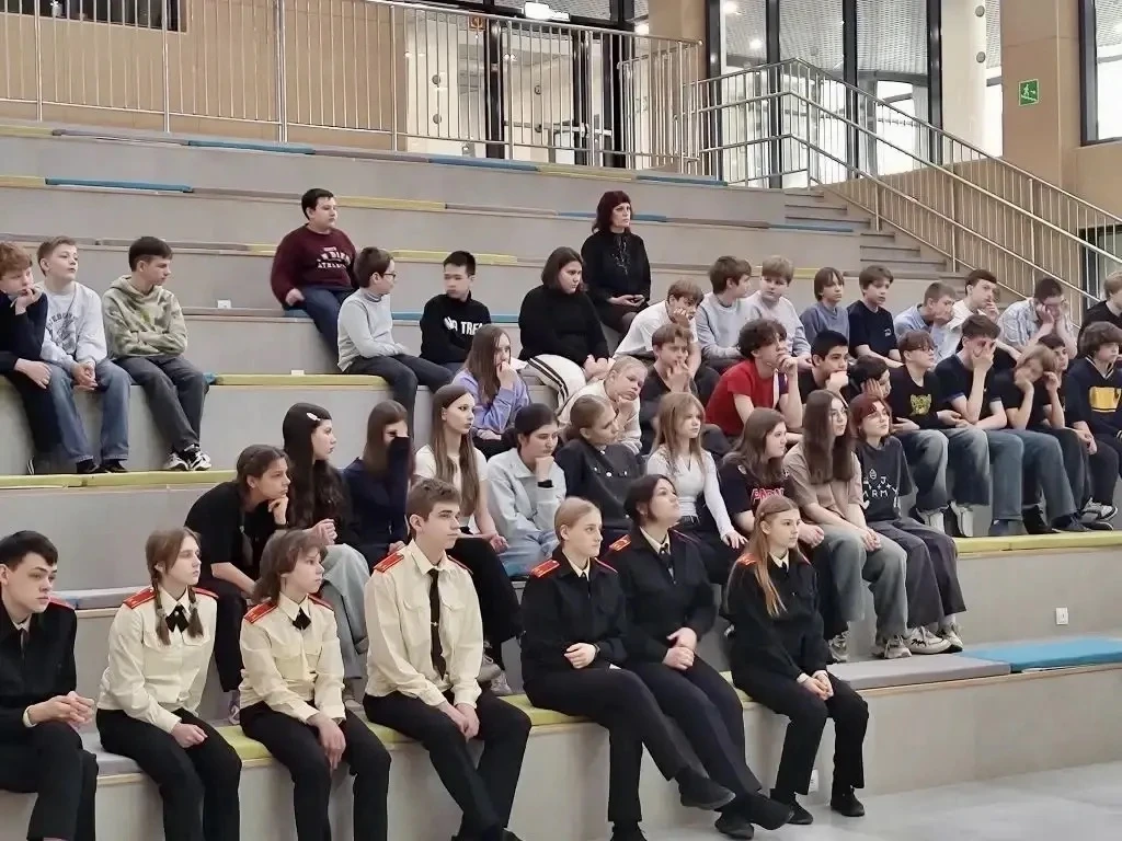 ВАЖНЫЙ РАЗГОВОР  без скучных лекций  🏫 В нашей школе состоялась встреча, которую мы ждали с особым и
