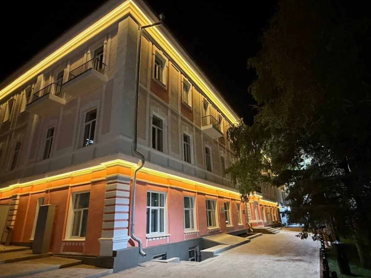 💡Архитектурная подсветка появилась на отреставрированном здании Госпиталя для ветерано...